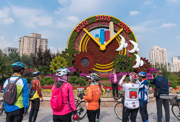 你揭秘广场花坛的故事AG真人国际网站带(图1) 你揭秘广场花坛的故事AG真人国际网站带(图1)