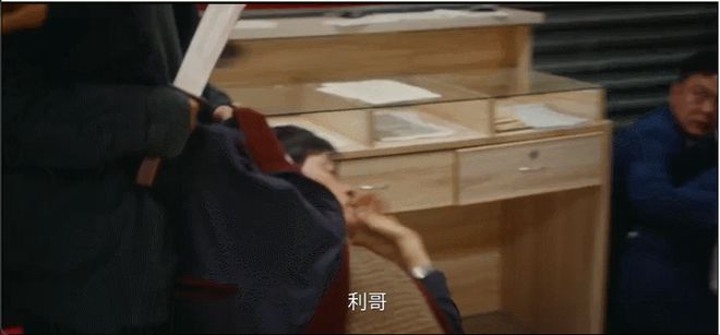 王宝强这个镜头给流量明星好好上了一课AG真人中国《棋士》横空出世42岁(图15)
